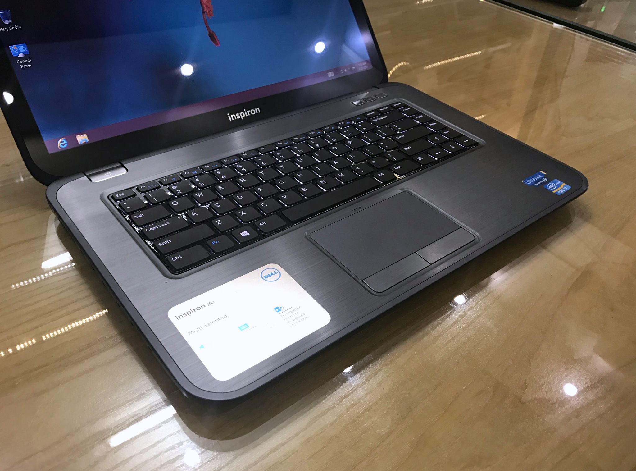 【ジャンク】DELL Inspiron 15z 5523 Core i7