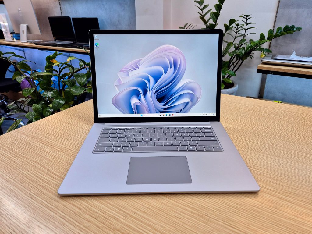 Microsoft Surface Laptop 6 15 inch Core Ultra 5 135H/ 8GB/ 256GB/ 15″ 2