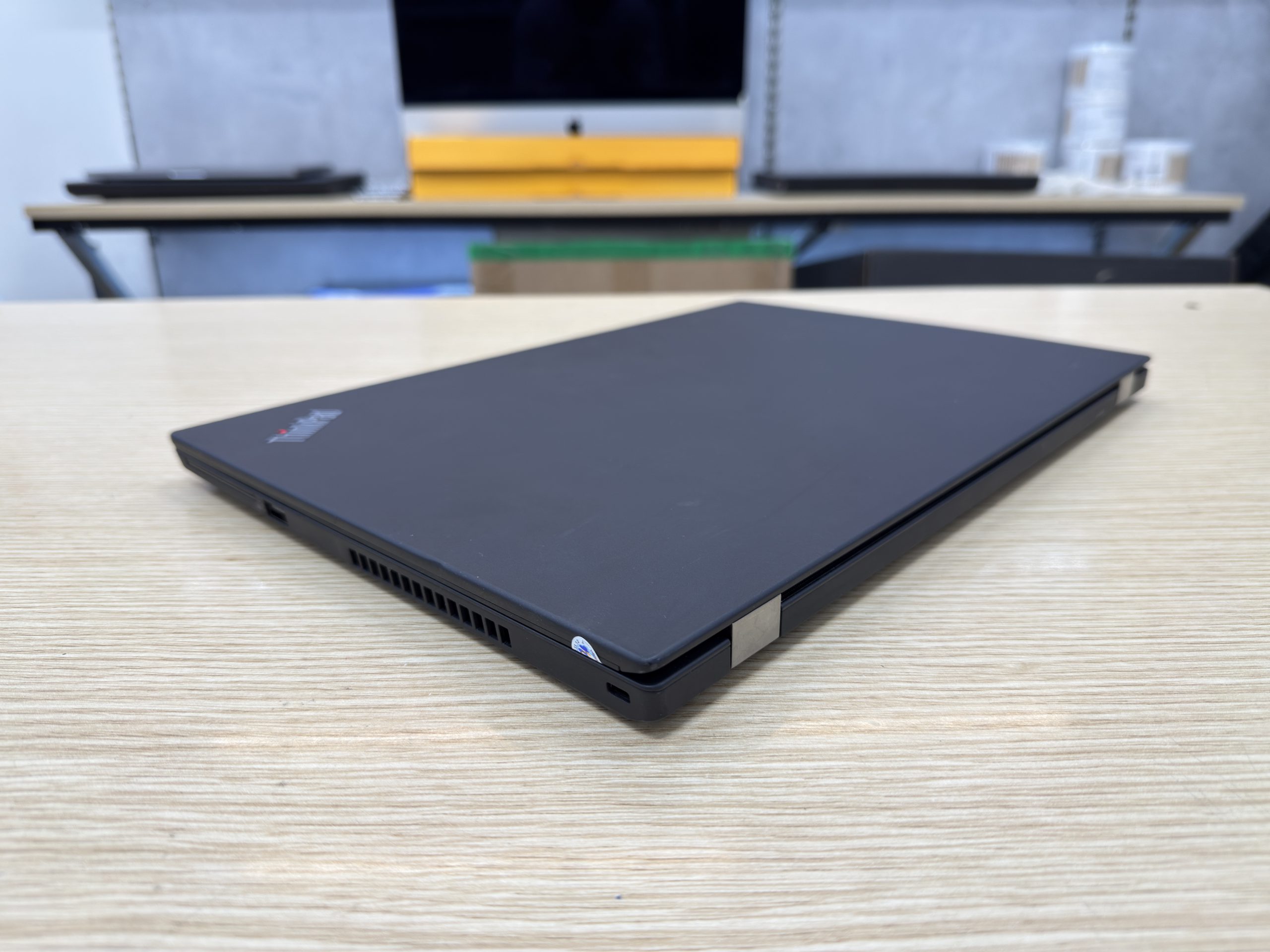 Lenovo Thinkpad P15s Gen 2 -3