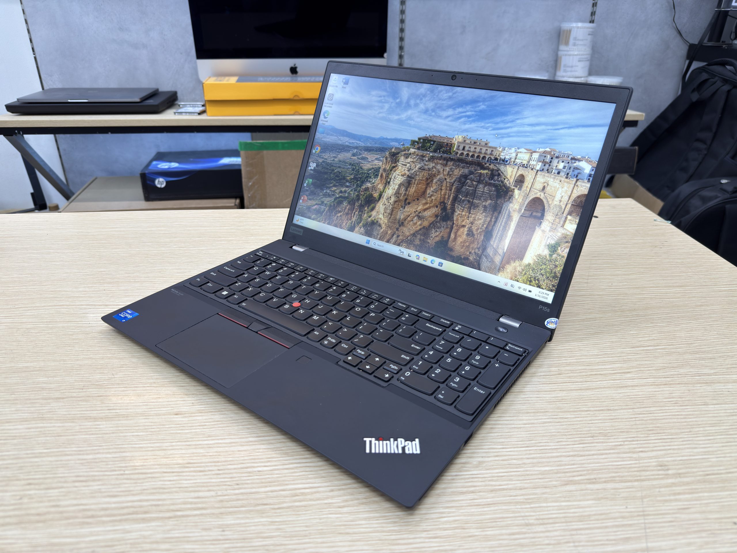 Lenovo Thinkpad P15s Gen 2 -5