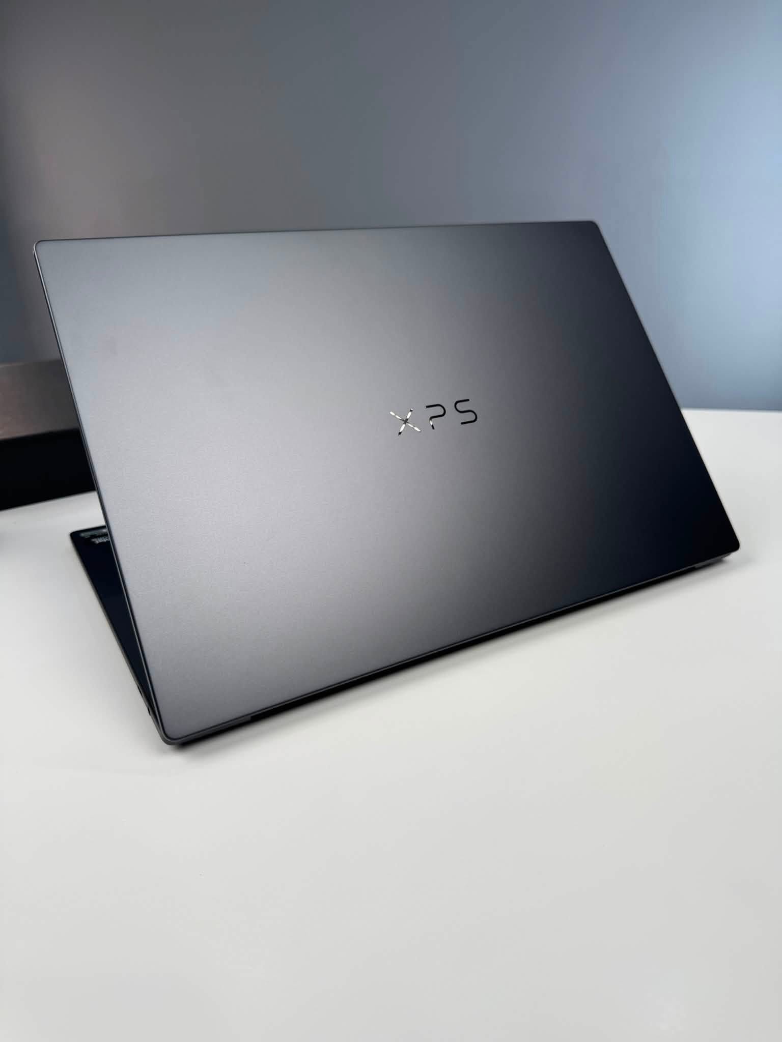 Dell XPS 16 DA16260 (2026)
