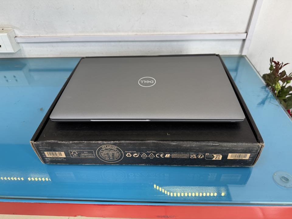 Dell-Latitude-5520-4