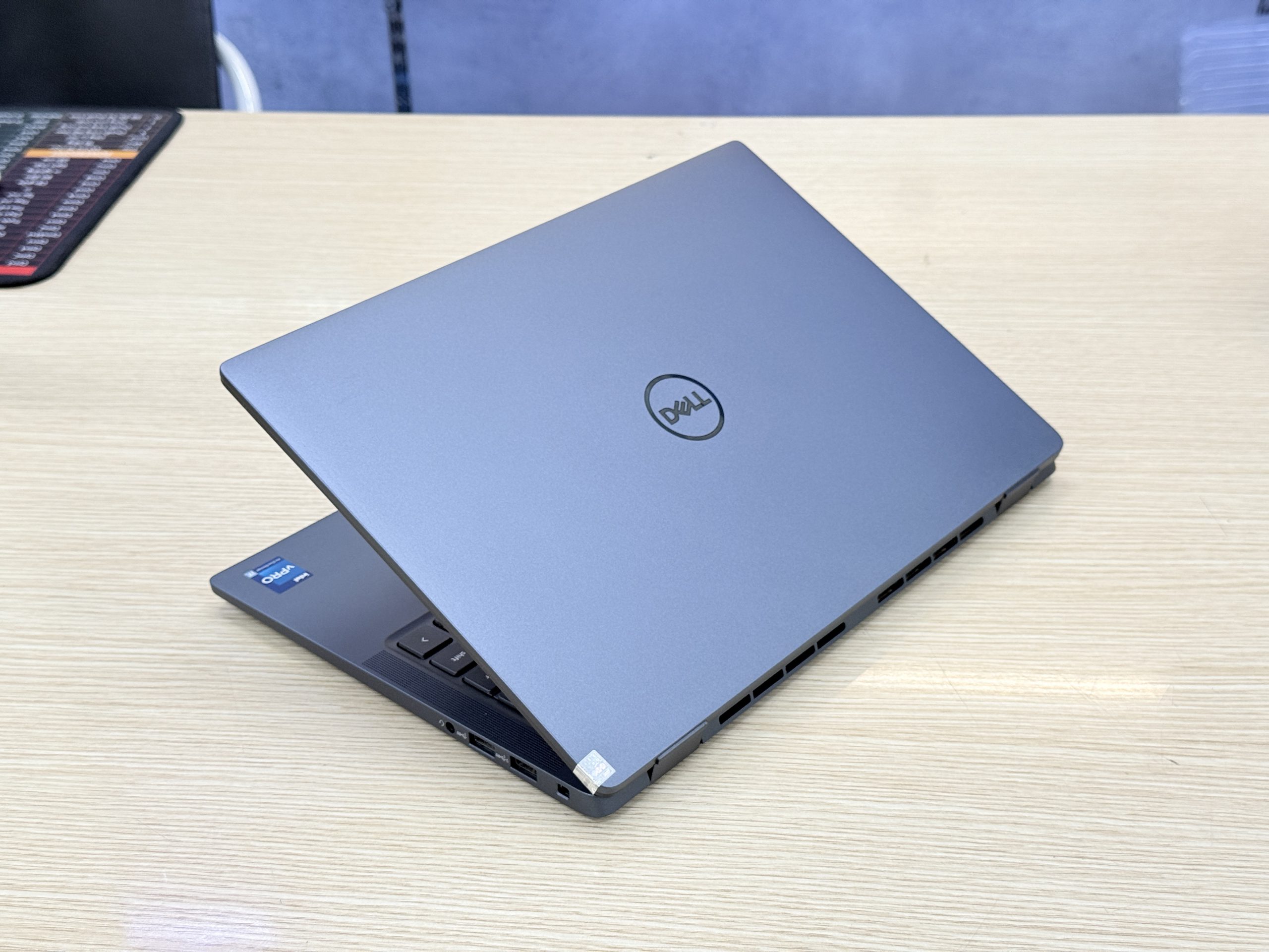 Dell Latitude 7440 Ultralight -5